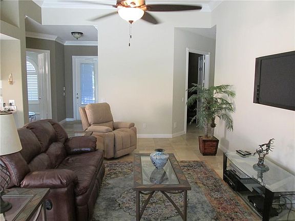 4th image of 10641 SW Stratton Dr