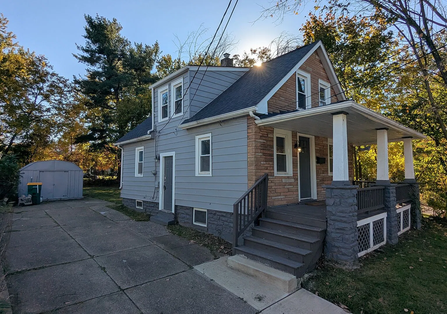 Welcome to this 3 Bedroom 1 Bathroom Home in Maple Heights Ohio — Photo 2