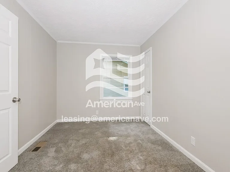 865591_010_wm_-_bedroom_12936503.jpg