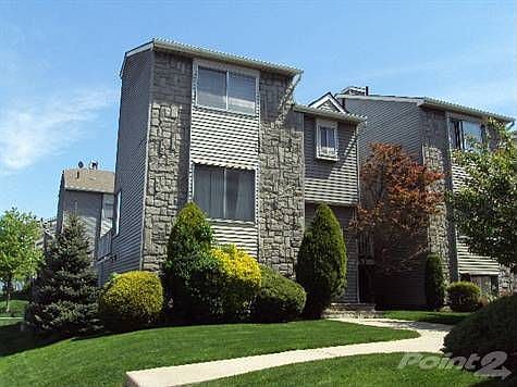 1st image of 31 Wolkoff Ln