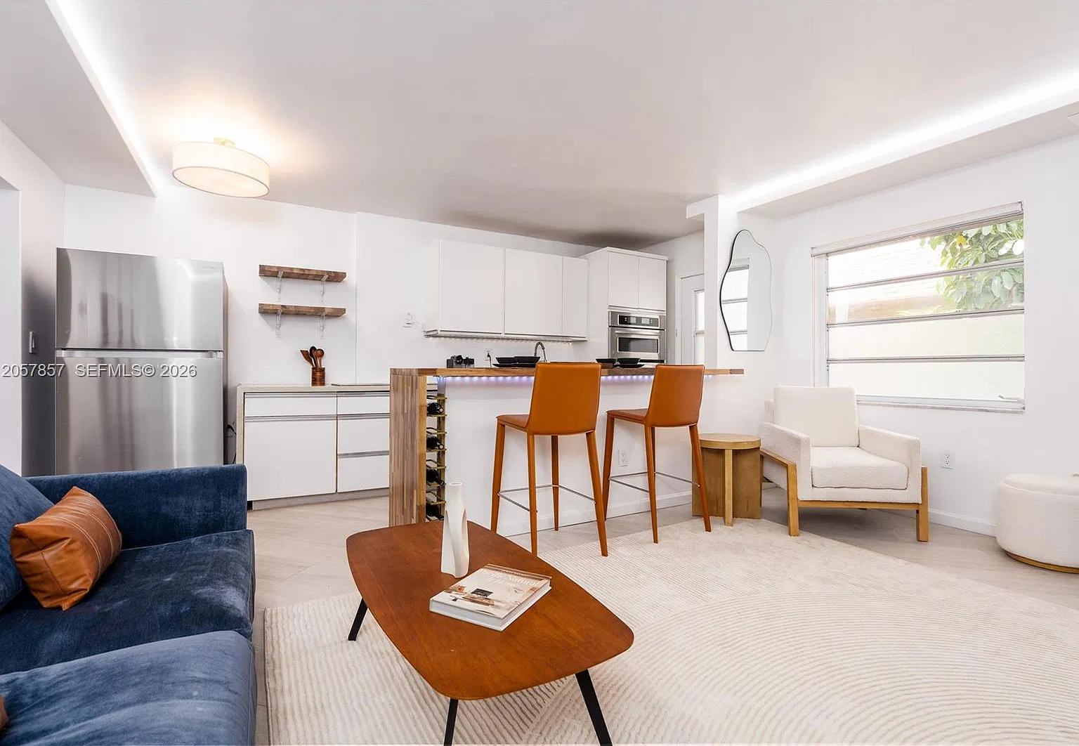 525 Meridian Condo — Photo 2