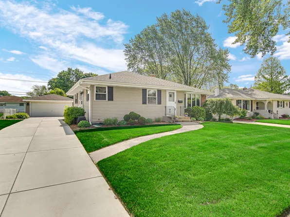 8939 Cottage Grove Ave, Highland, IN 46322