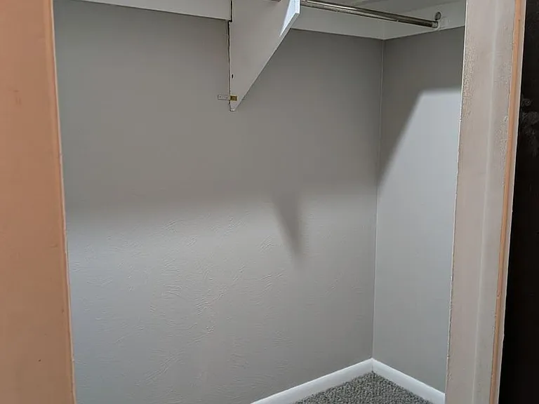 95 N Clarkson St Carolyn Arms Apartments — Photo 5