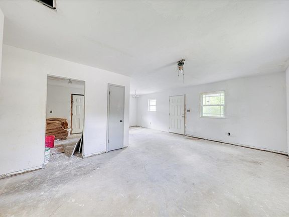 3rd image of 1203 Harlem St