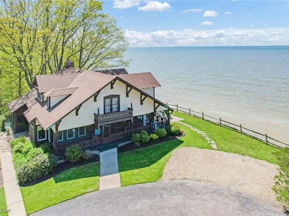 27600 N Wind Dr, Euclid, OH 44132