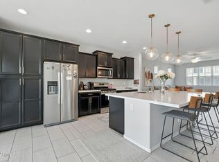 733 W Flintlock Way, Chandler, AZ 85286