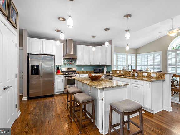 4th image of 1101 Downman Pl