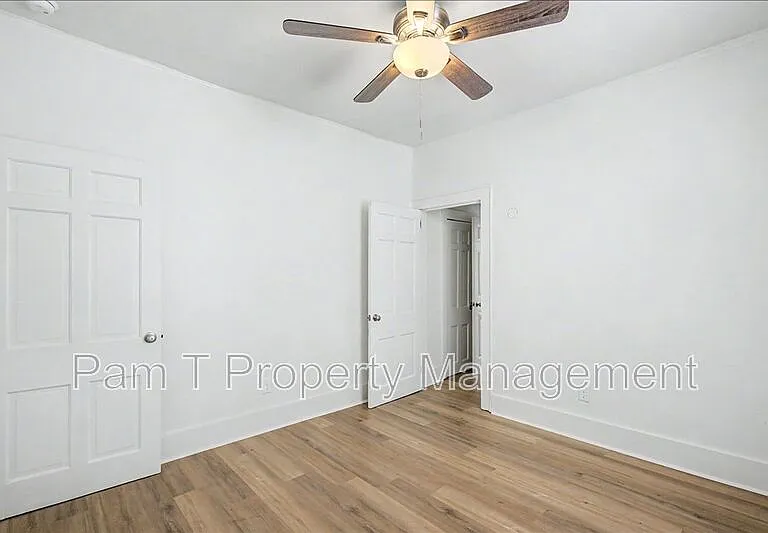 613 W 39th St #A — Photo 16