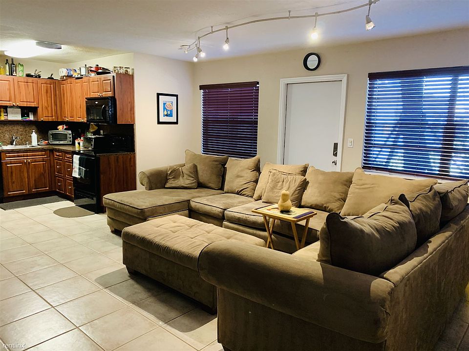 1st image of 715 NE 6th St #14238324
