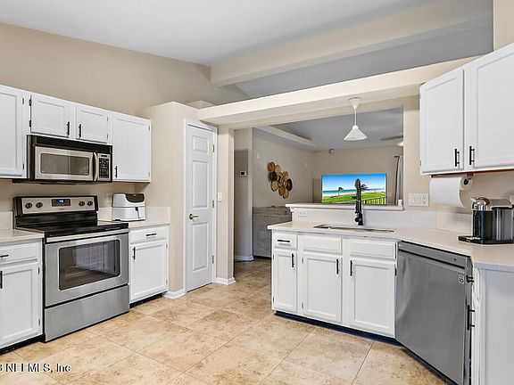 4th image of 12747 BENTWATER Drive