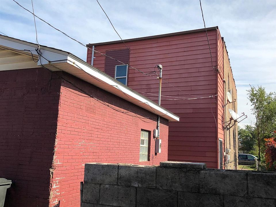 2nd image of 3740 Euclid Ave