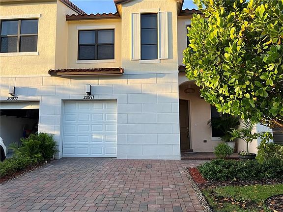 3rd image of 20971 NW 1st Pl