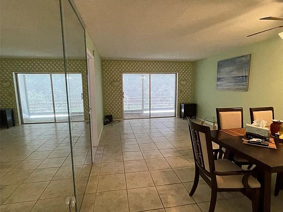 3rd image of 2901 NW 46th Avenue #209