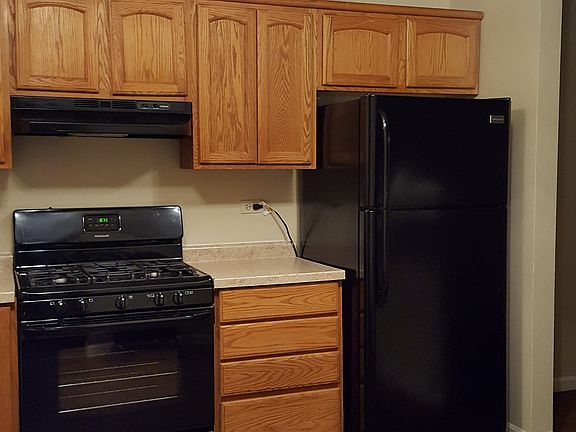 3rd image of 270 Sioux Dr #Townhome