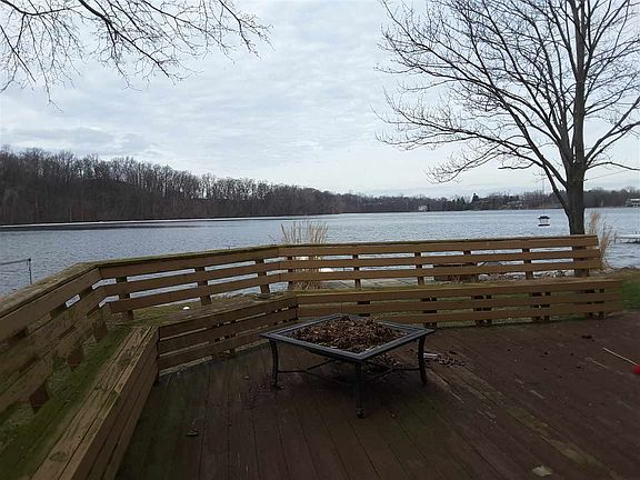 5th image of 110 E Shore Dr