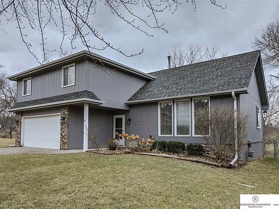 2nd image of 2611 S 152nd Cir