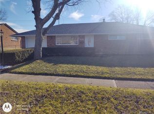 5206 Powell Rd, Dayton, OH 45424