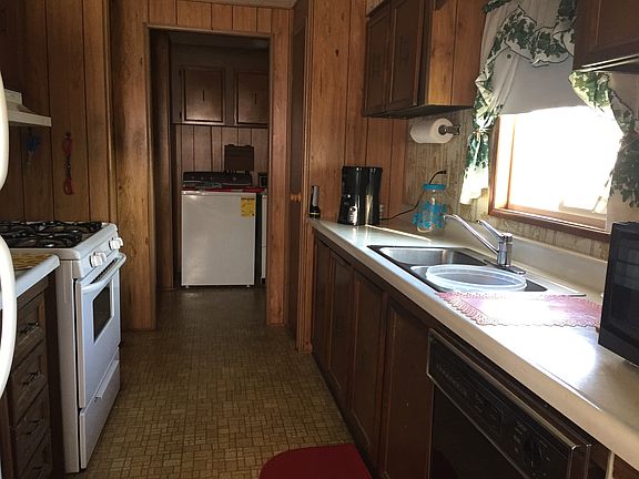 4th image of 703 Fresh Pond Ave Unit 242