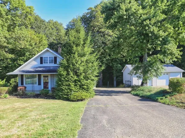 21359 Newcastle Rd, Gambier, OH 43022