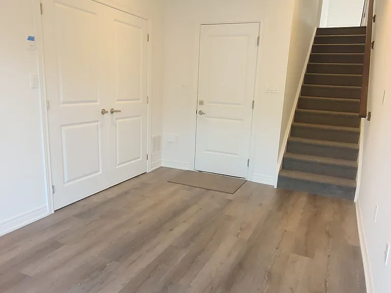 120 Court Dr #65 — Photo 21