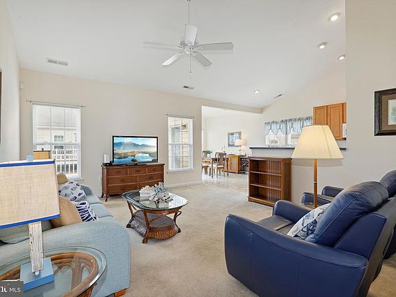 5th image of 37903 Bayview Cir E