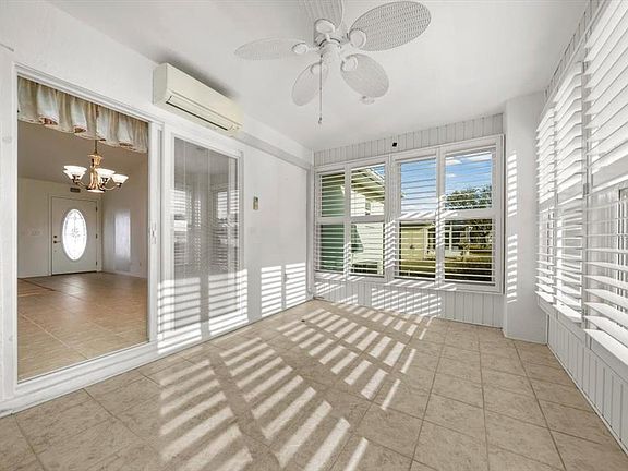 4th image of 6145 SW 100th Loop