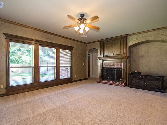 Living Area Fireplace & Crown Molding