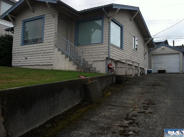 1st image of 1108 E 8th St