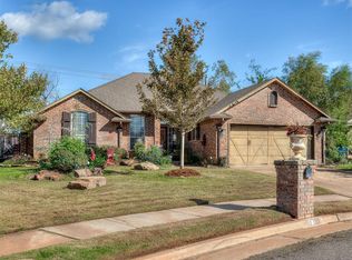 2804 Nantucket Ln, Edmond, OK 73013