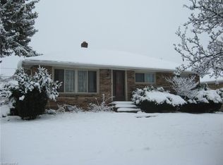 10229 Harmony Ln, Brooklyn, OH