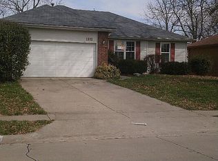 1333 W Lindberg St, Springfield, MO 65807