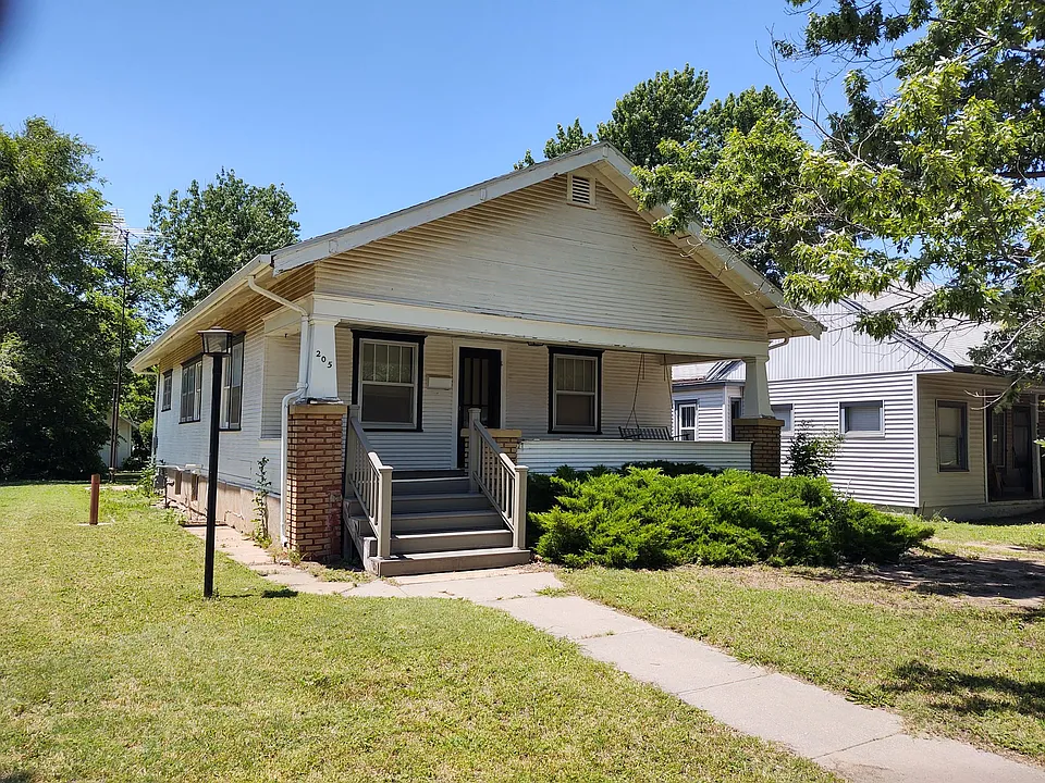 205 N Park Ave