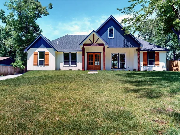 462 Carriage Trl, Conroe, TX 77316