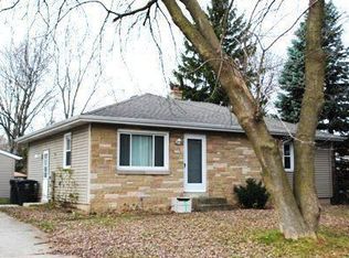 4345 S 60th St, Greenfield, WI 53220