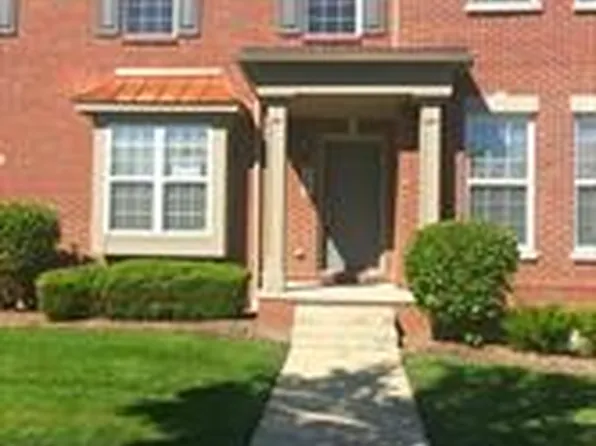 2240 Paddock Ln, Canton, MI 48188