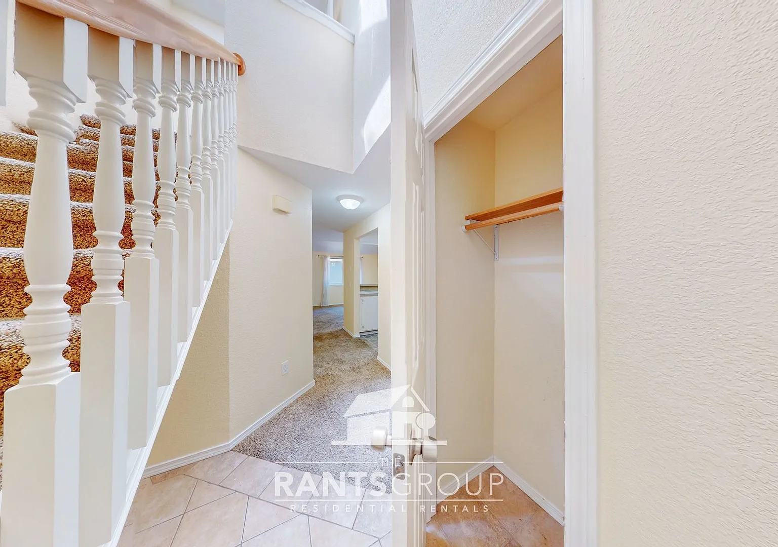 2 bed 2 bath Condo in Tumwater! Pool & Clubhouse! — Photo 4