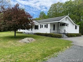 2nd image of 100 Decker Road #2