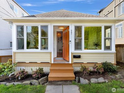 907 N 74th Street, Seattle, WA, 98103