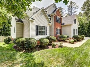 13705 Nairn Pl, Chester, VA 23831
