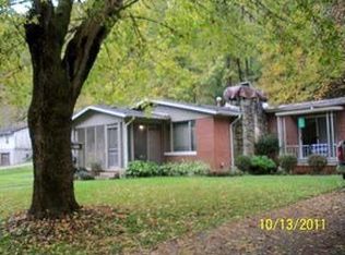 143 Middlelick Br, Charleston, WV 25314