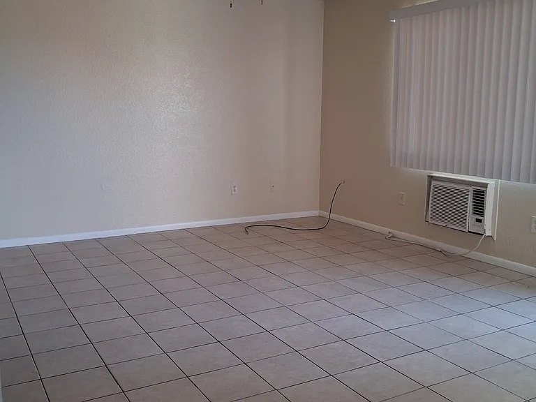 17562 Sequoia St #8 — Photo 6
