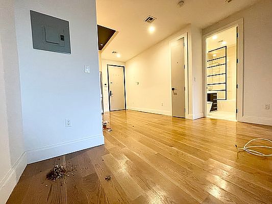 5th image of 88 Hart St #3D