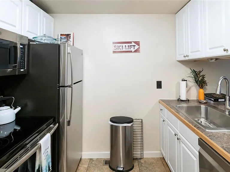 1384 Park Ave #215 — Photo 29