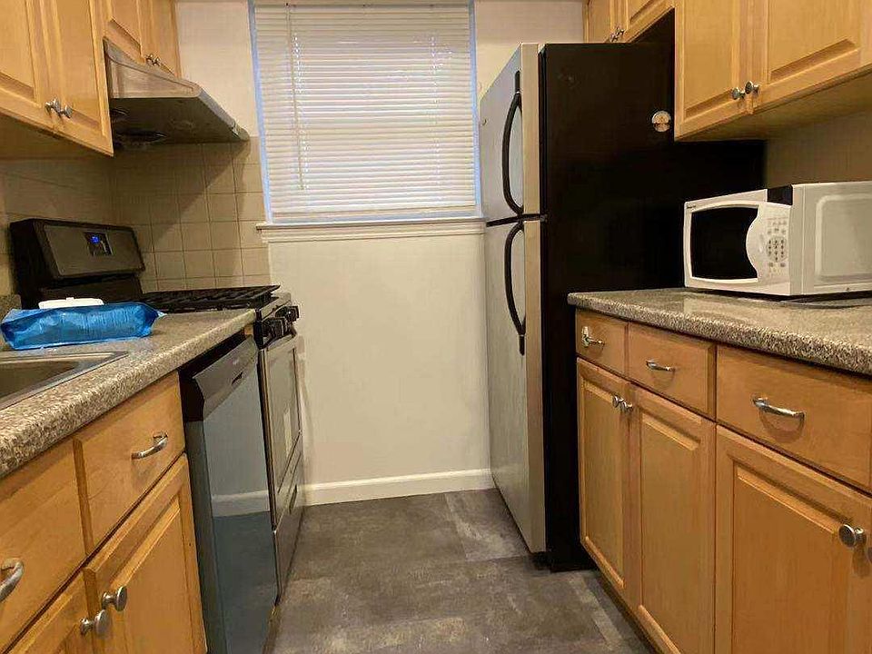 2nd image of 24197 62nd Ave