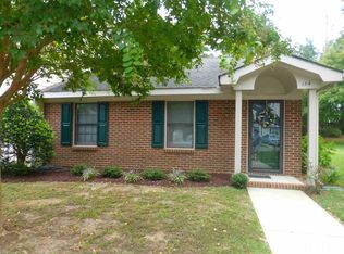 134 Rollingwood Dr, Dunn, NC 28334