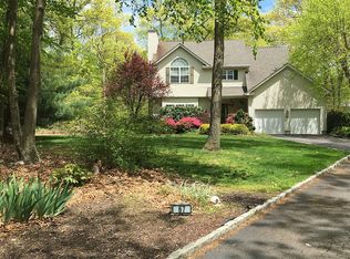 67 Oak St, Centereach, NY