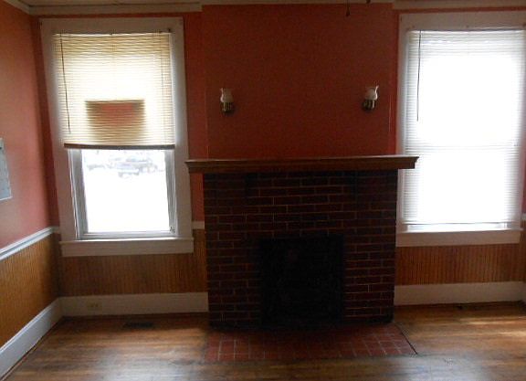2nd image of 1711 N Main St
