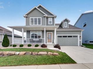 921 Quaking Aspen Rd, Verona, WI 53593