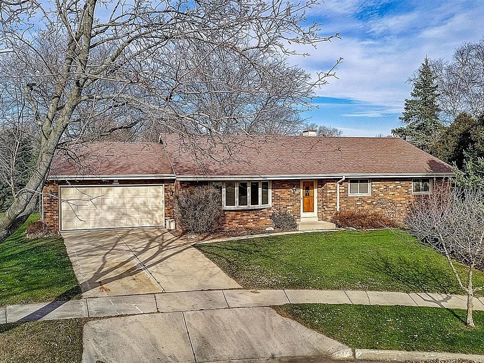1st image of N81W6350 Arbor Dr