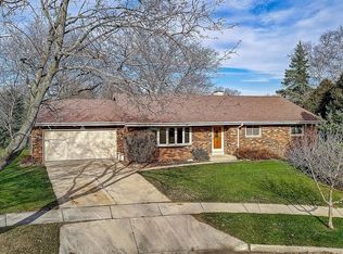 N81W6350 Arbor Dr, Cedarburg, WI 53012